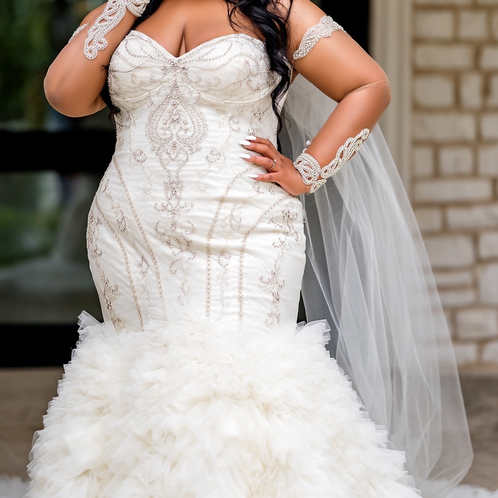 Winnie Couture Gemeni Gown - Ivory
